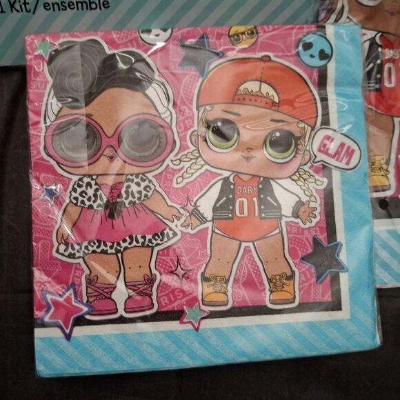 LOL Dolls Birthday Party Supplies & Decorations Set - Picture 5 of 8